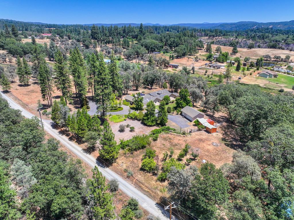19539 Mountain Lion Road Grass Valley, CA 95945 - Photo 3 of 74