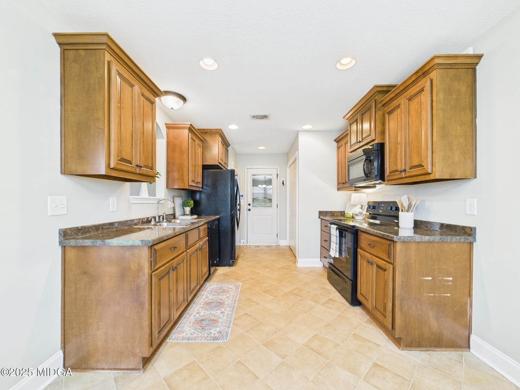 219 Haven Way Perry, GA 31069 - Photo 11 of 38 CAM03843G0-PR0049-STILL021
