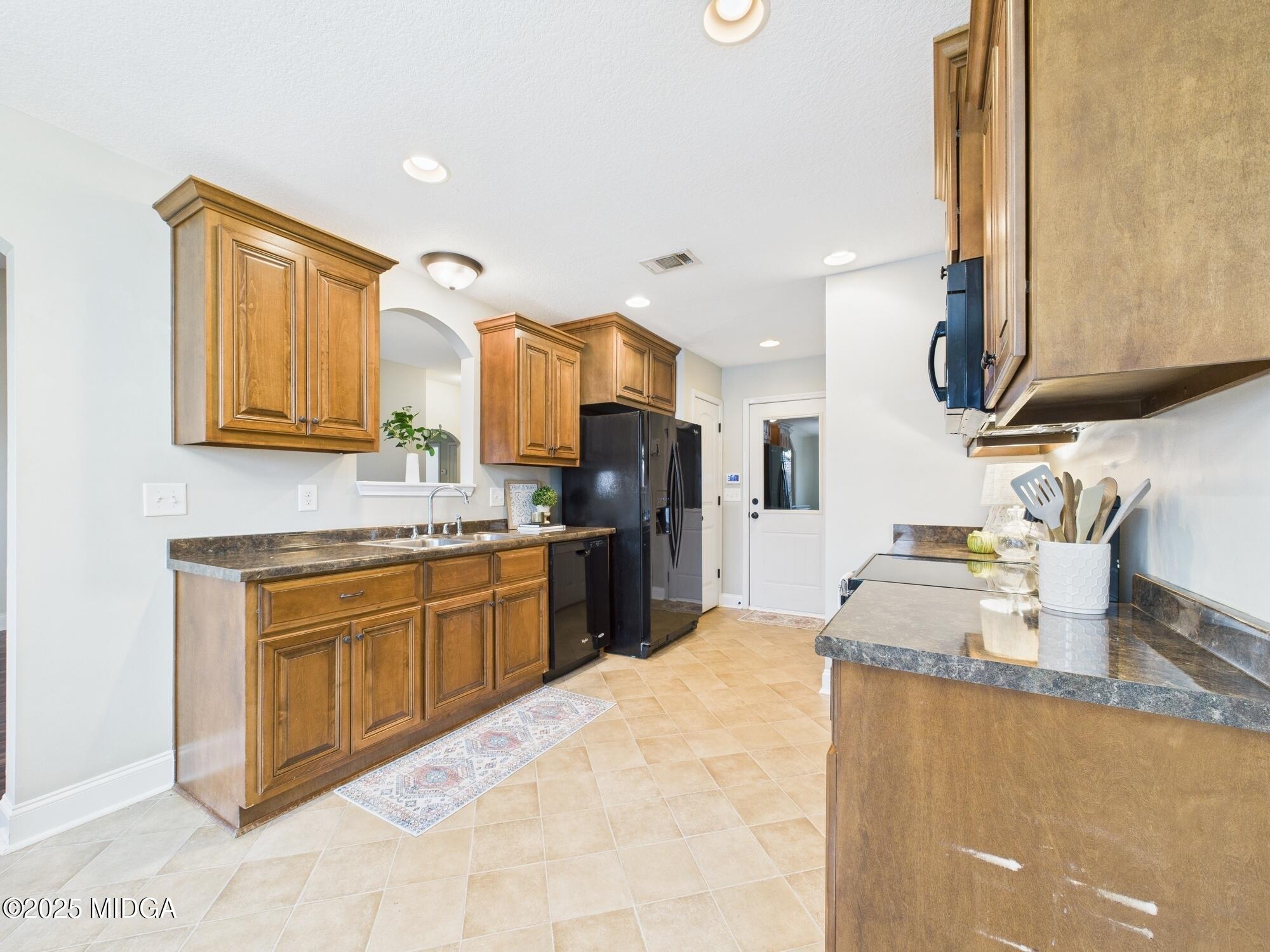 219 Haven Way Perry, GA 31069 - Photo 12 of 38 CAM03843G0-PR0049-STILL022