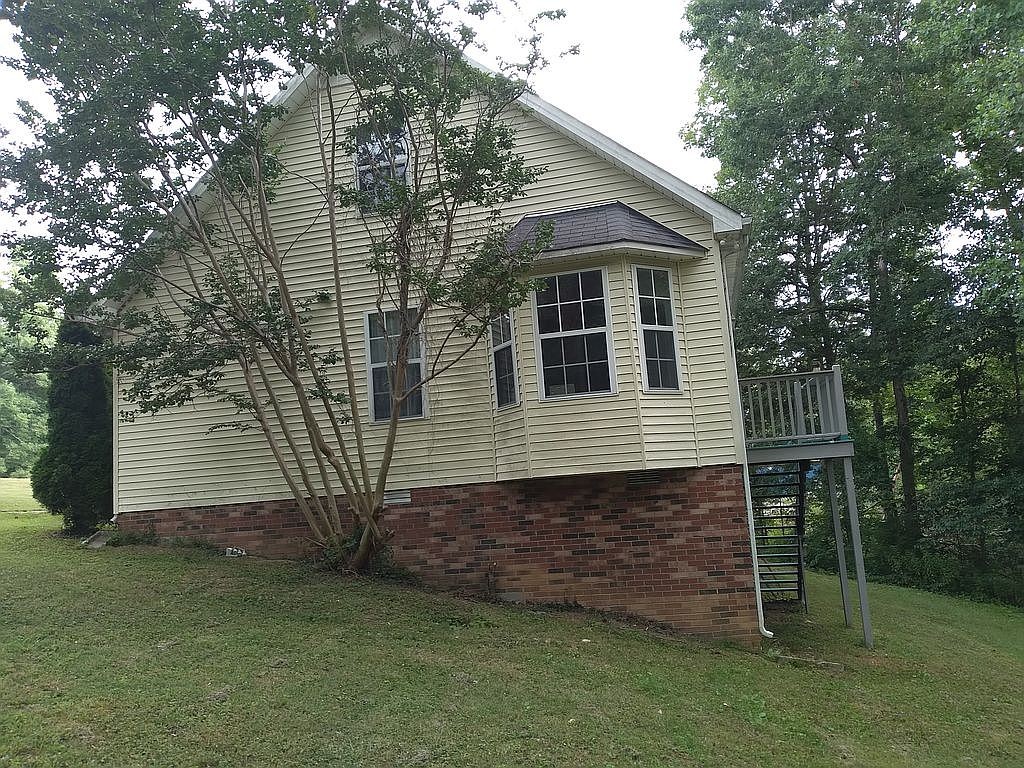 894 Ford Road White Bluff, TN 37187 - Photo 3 of 13 Gallery Image 3