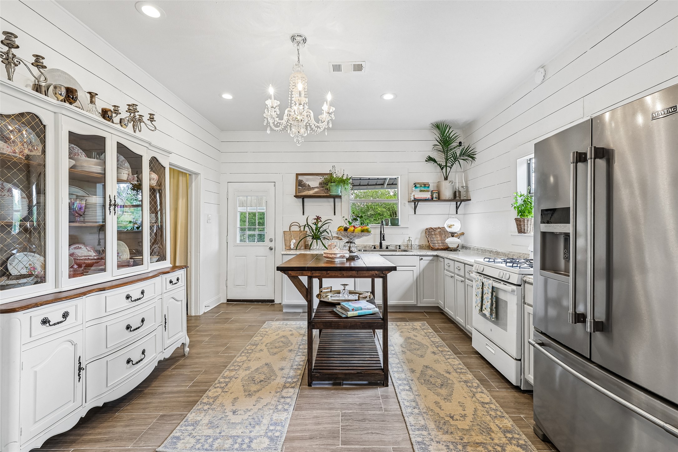 372 Old Lockhart Road Lockhart, TX 78644 - Photo 14 of 40 Gallery Image 14