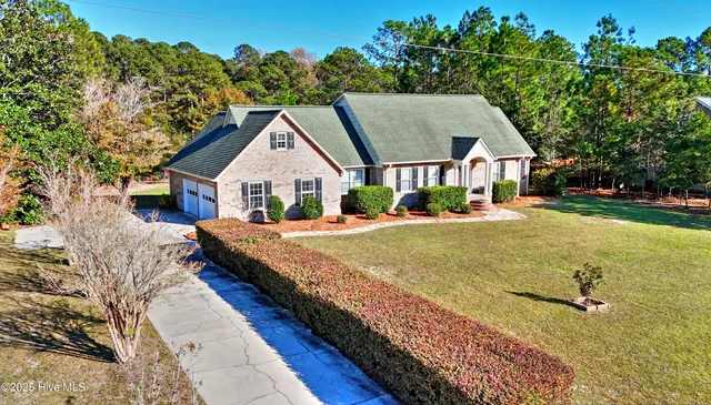 $525,000 | 10 Queens Grant Circle Southwest, Shallotte, NC 28470