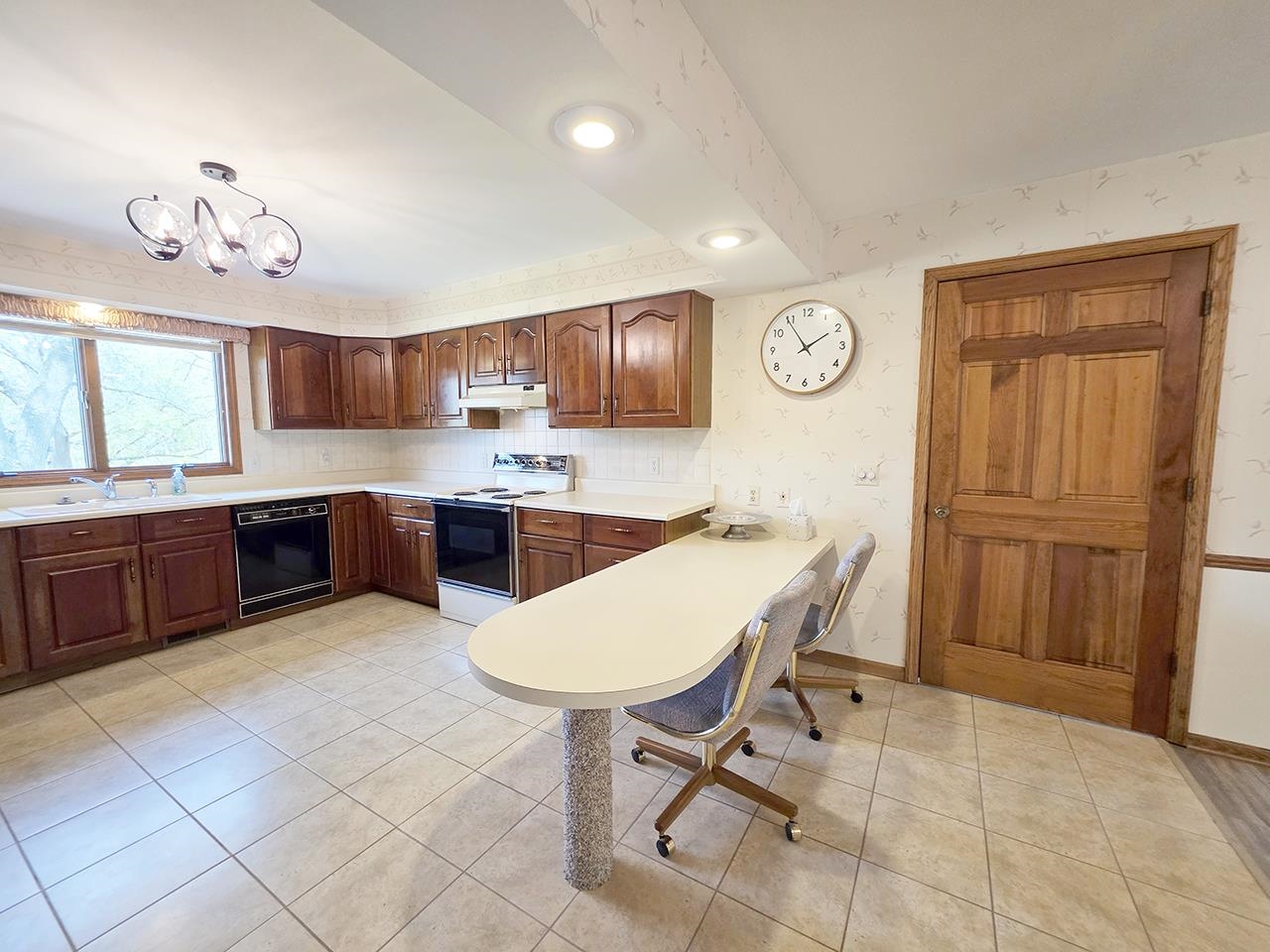 2322 East Sylvan Lane Milton, WI 53563 - Photo 15 of 63
