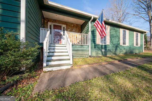 $295,500 | 112 Brookwood Drive, LaGrange, GA 30240