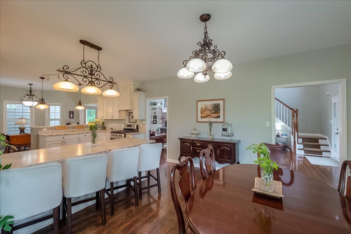 3698 Royster Road Lexington, KY 40516 - Photo 15 of 51 kitchen bar