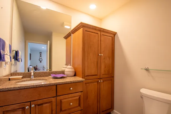 $870,000 | 371 Red Oak Lane, Highland Park, IL 60035