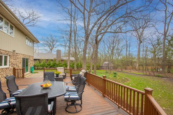$870,000 | 371 Red Oak Lane, Highland Park, IL 60035