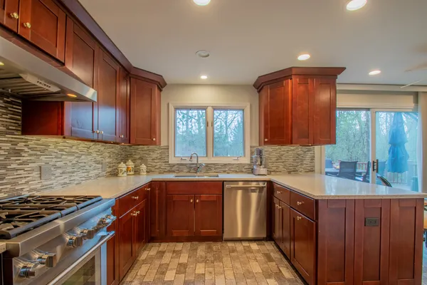 $870,000 | 371 Red Oak Lane, Highland Park, IL 60035