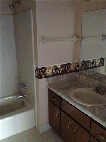 718 Kent Road Nashville, TN 37214 - Photo 8 of 10 Bedroom 1's bath