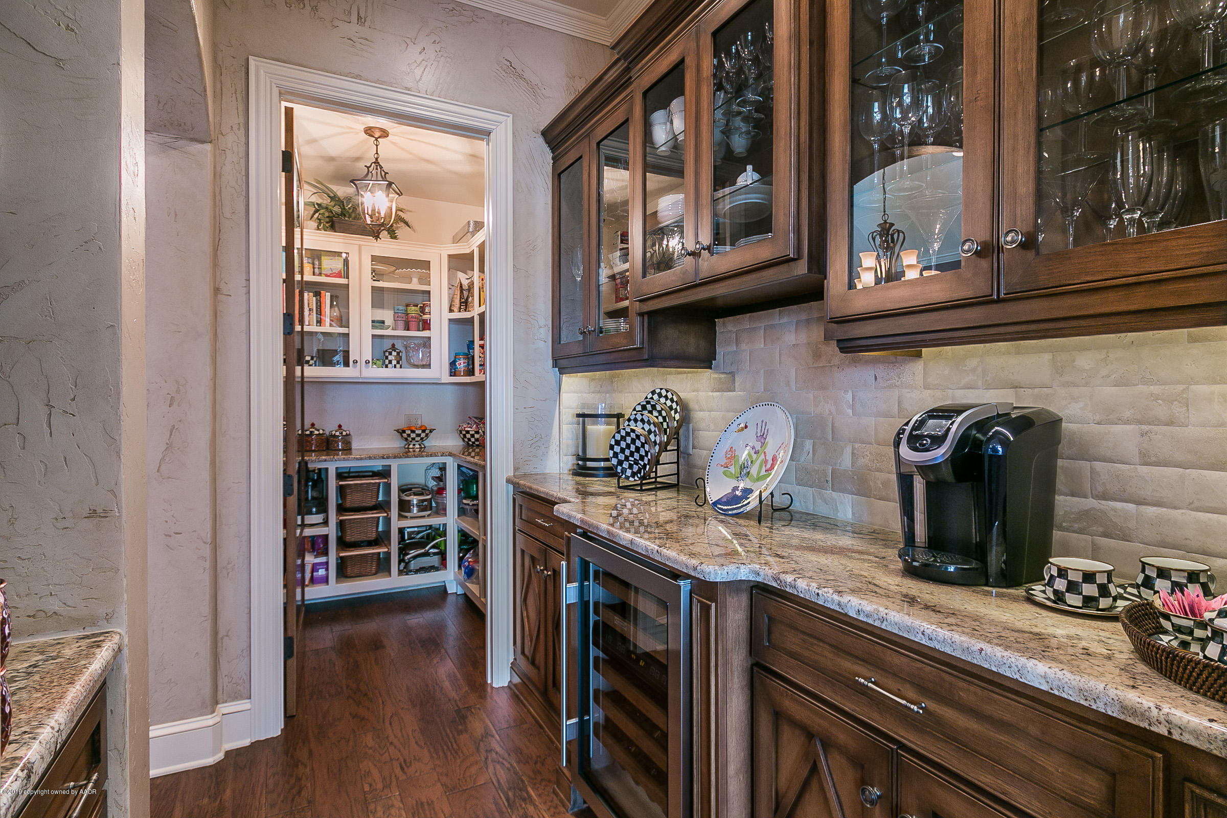 6801 Big Boulder Road Amarillo, TX 79118 - Photo 18 of 47 Butler's Pantry