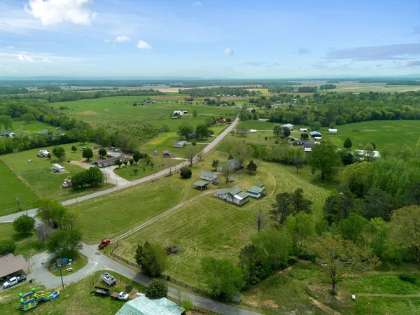 $694,999 | 781 Ardmore Highway, Taft, TN 38488