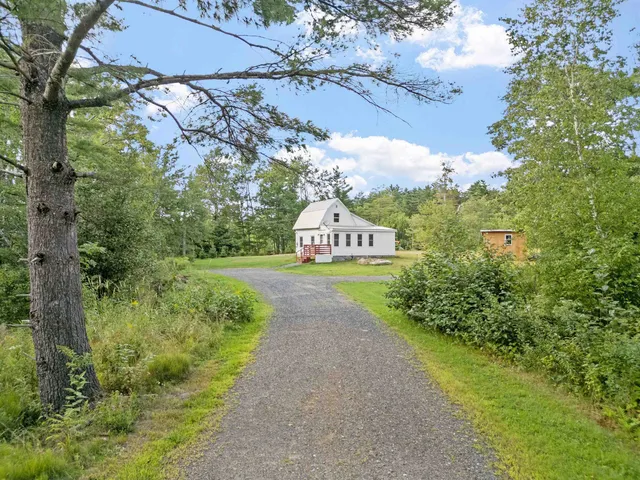 $174,900 | 2877 Mt Moosilauke Highway, Haverhill, NH 03780