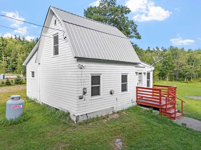 $174,900 | 2877 Mt Moosilauke Highway, Haverhill, NH 03780