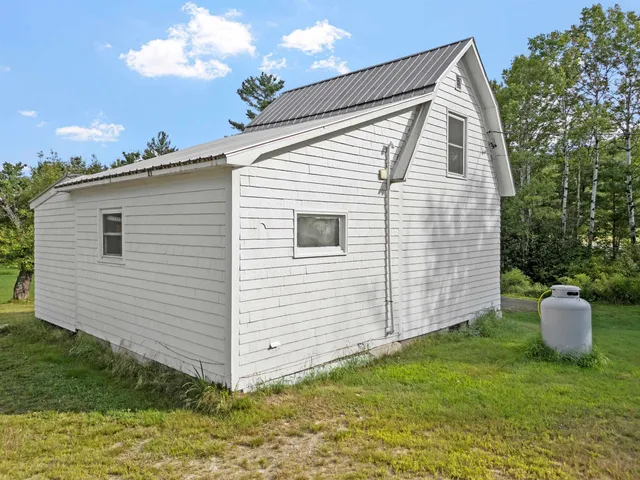 $174,900 | 2877 Mt Moosilauke Highway, Haverhill, NH 03780