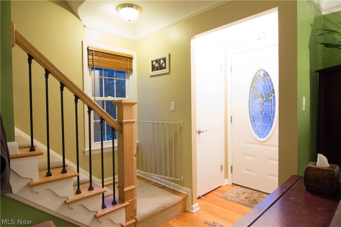 4052 Charlton Road Cleveland, OH 44121 - Photo 4 of 23 Gallery Image 4