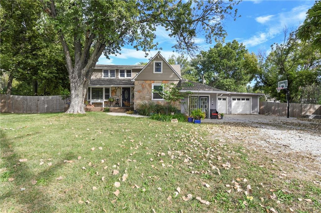 701 Southwest Ward Road Lee's Summit, MO 64081 - Photo 3 of 40