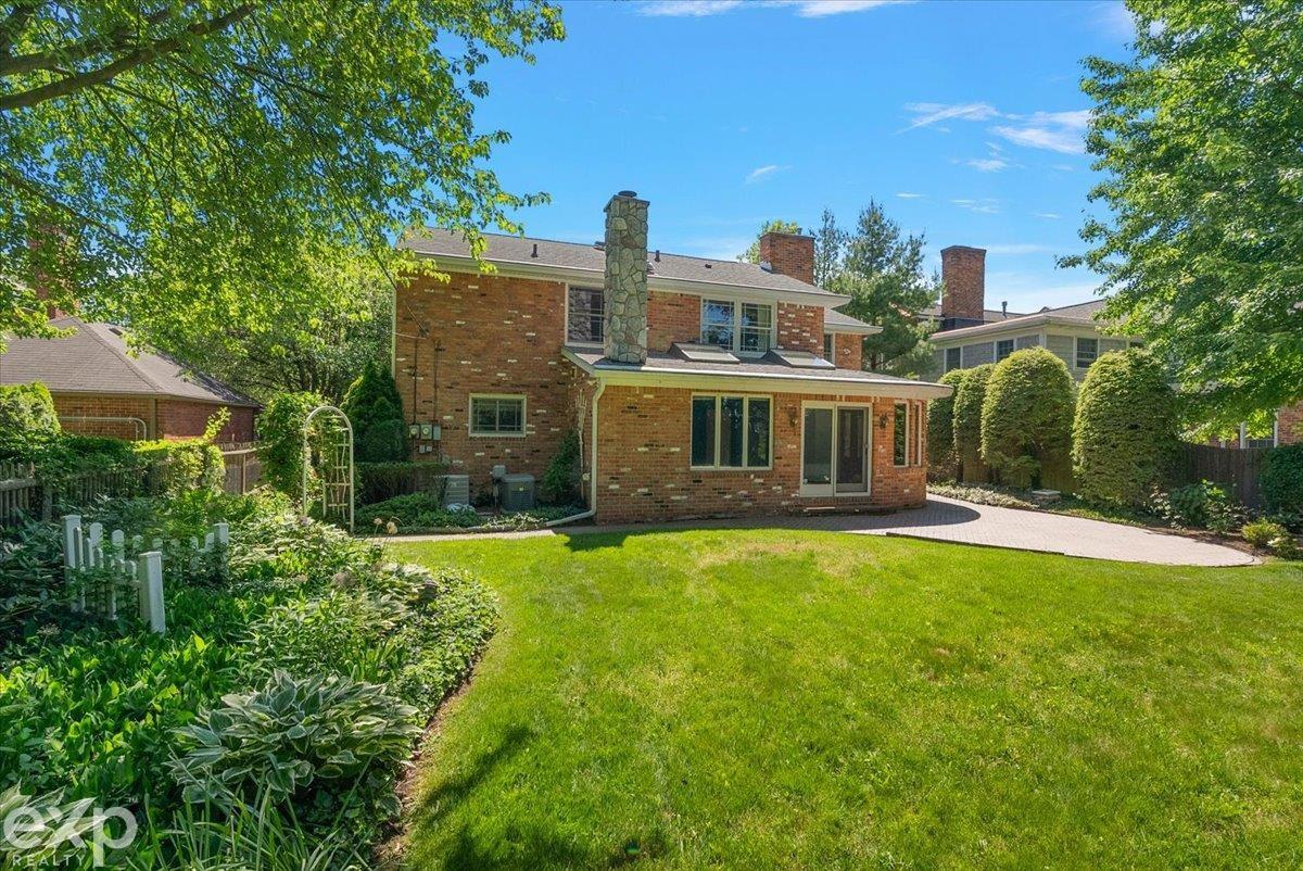 100 Moran Road Grosse Pointe Farms, MI 48236 - Photo 10 of 61