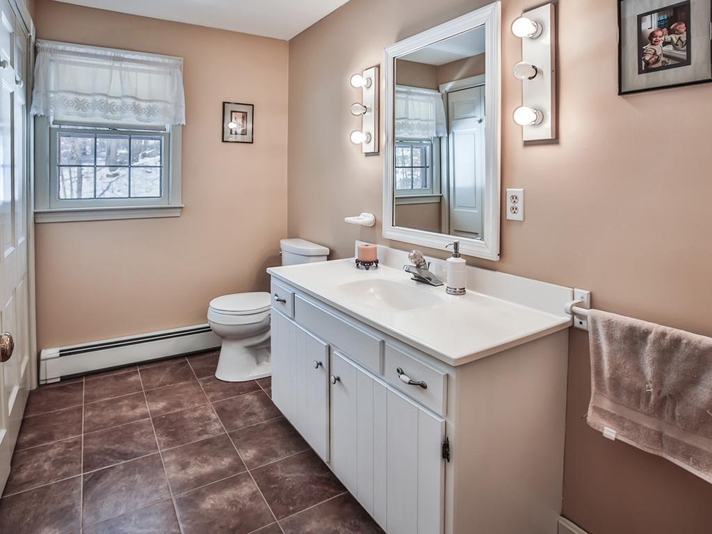 585 Mason Road Milford, NH 03055 - Photo 17 of 36