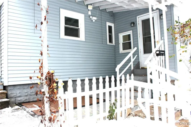 $229,900 | 207 Wright Avenue, Salina, NY 13211