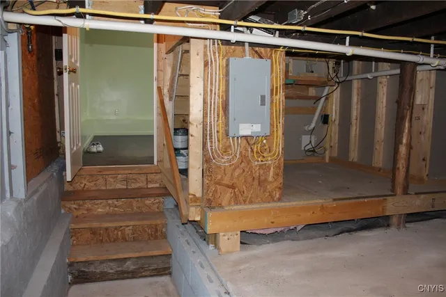 $229,900 | 207 Wright Avenue, Salina, NY 13211