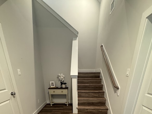 1282 North Post Oak Road, Unit A Houston, TX 77055 - Photo 2 of 19 Entryway with garage access and stairway
