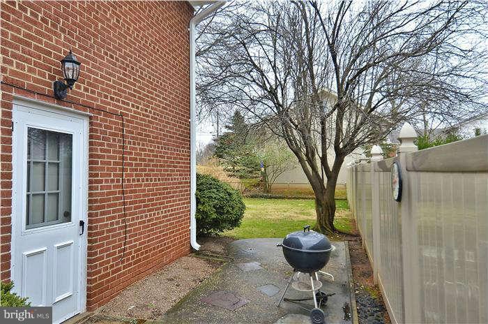 5916 Greentree Road Bethesda, MD 20817 - Photo 22 of 26 Exterior (General)