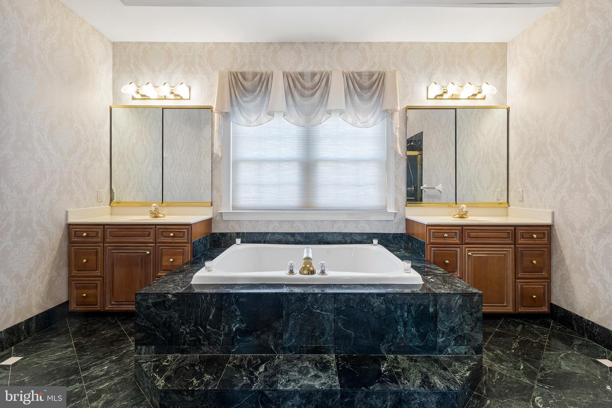 306 Trimble Lane Exton, PA 19341 - Photo 33 of 40 Master Bath