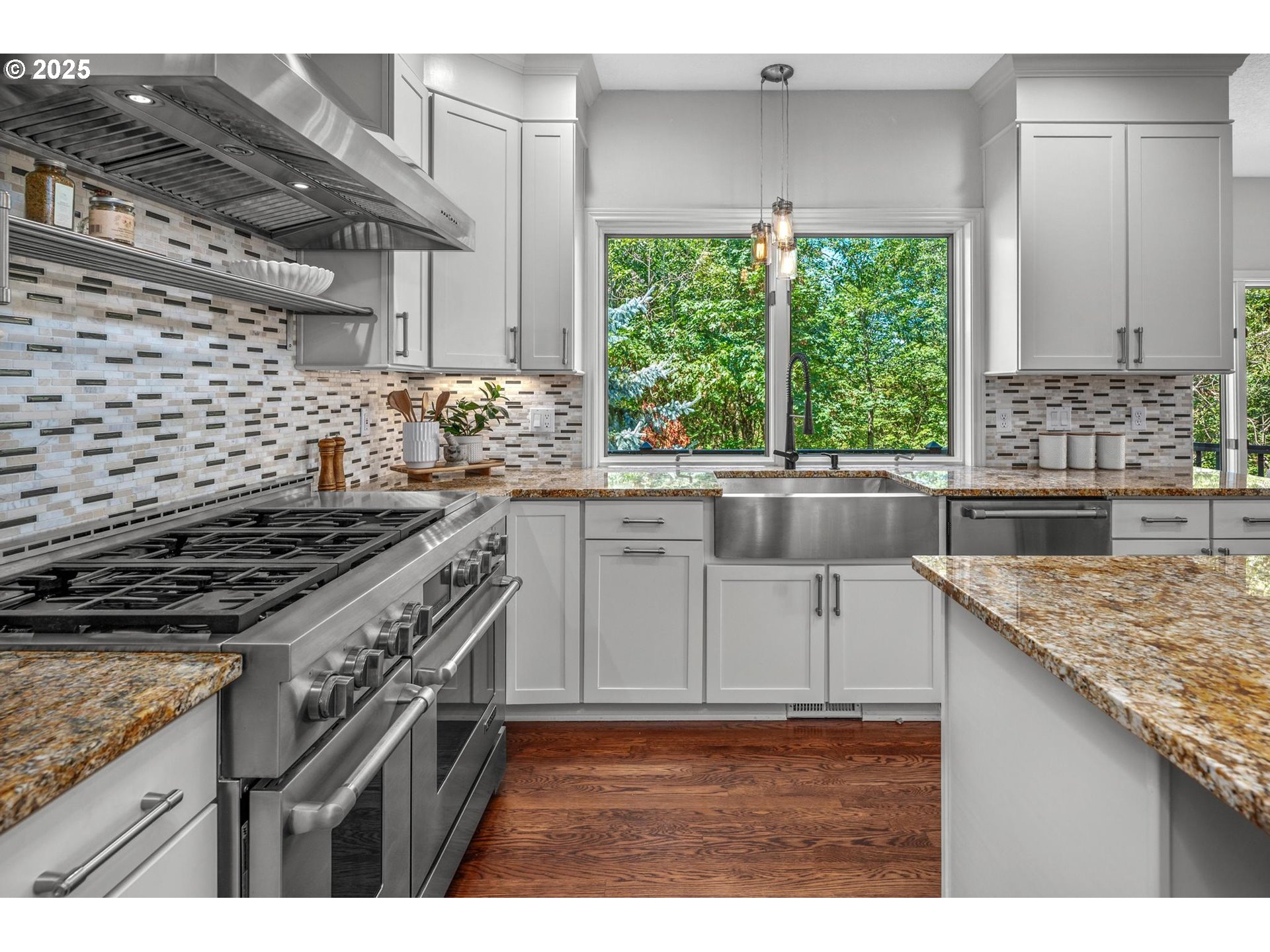 13441 Southwest Mountain Ridge Court Portland, OR 97224 - Photo 12 of 48 Gallery Image 12
