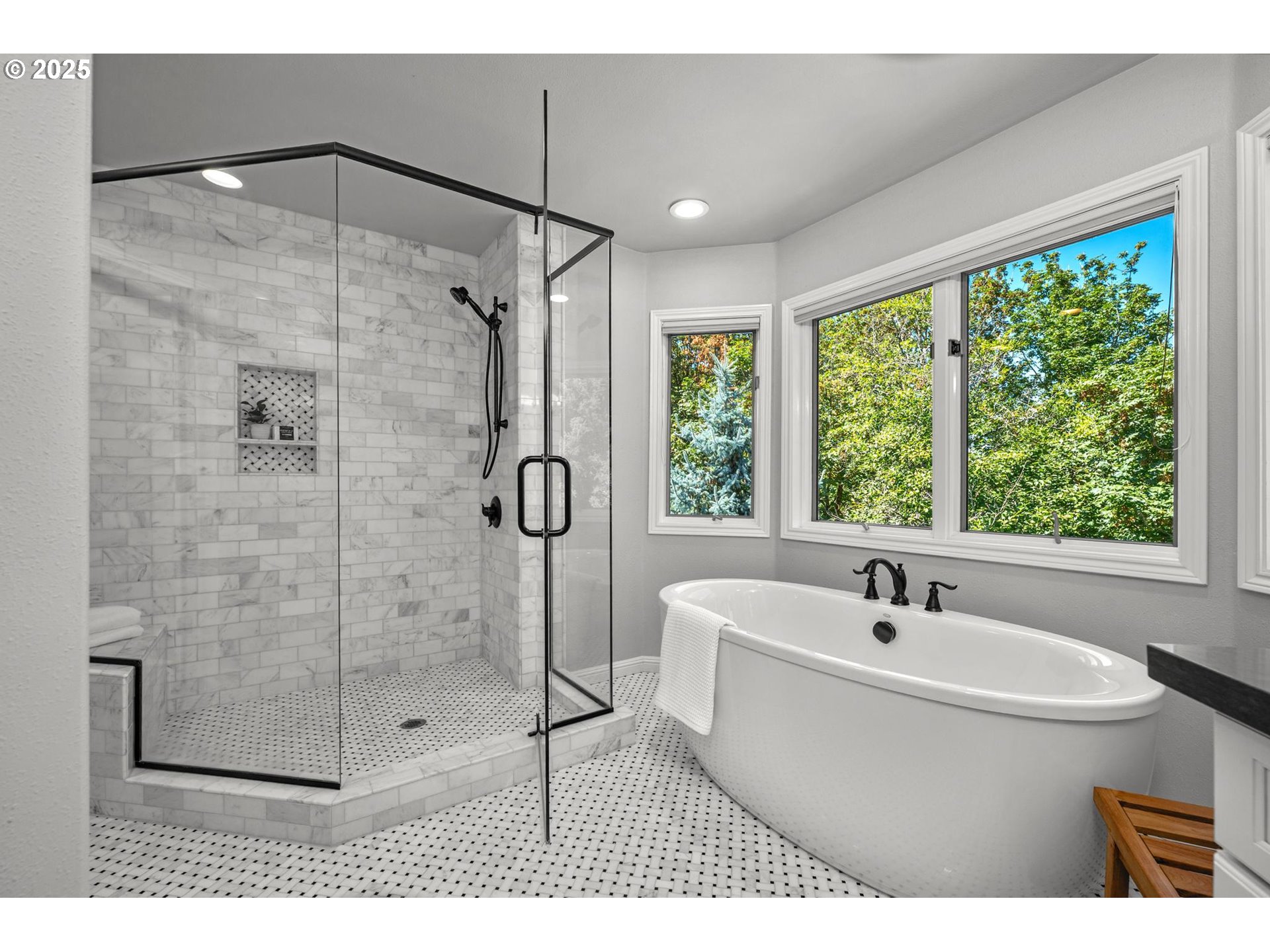 13441 Southwest Mountain Ridge Court Portland, OR 97224 - Photo 29 of 48 Gallery Image 29