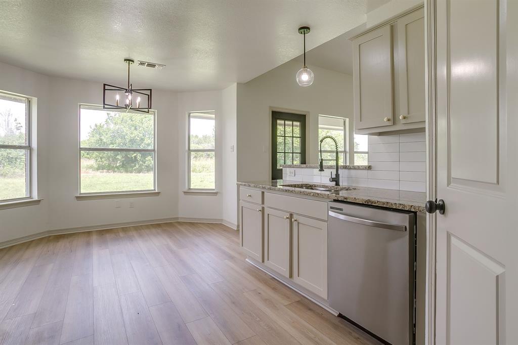 102 Meadow Ridge Avenue Venus, TX 76084 - Photo 17 of 40