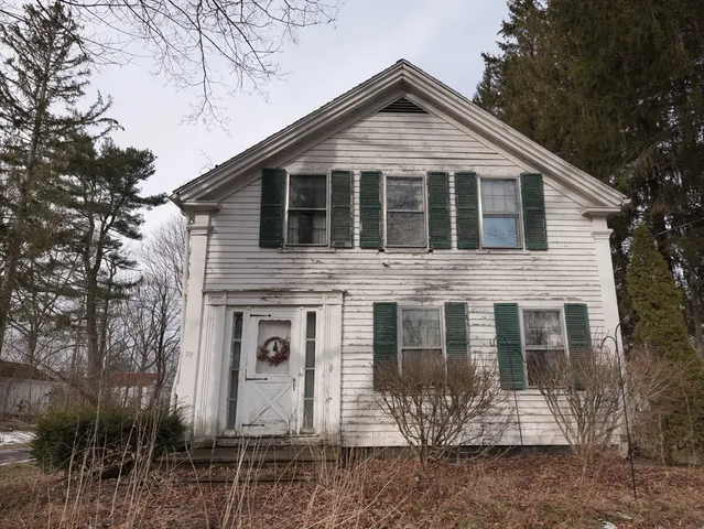 $200,000 | 29 High Street North, Barre, MA 01005