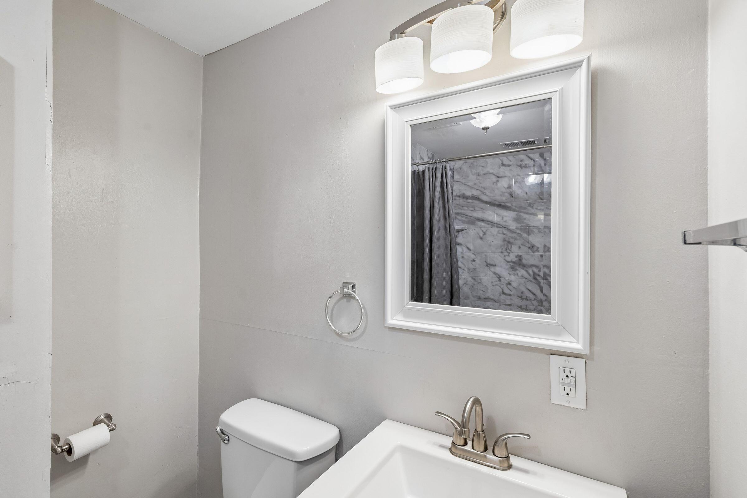 20 Amherst Street, Unit B Charleston, SC 29403 - Photo 28 of 34 20AmherstSt-KeenEyeMarketing-043