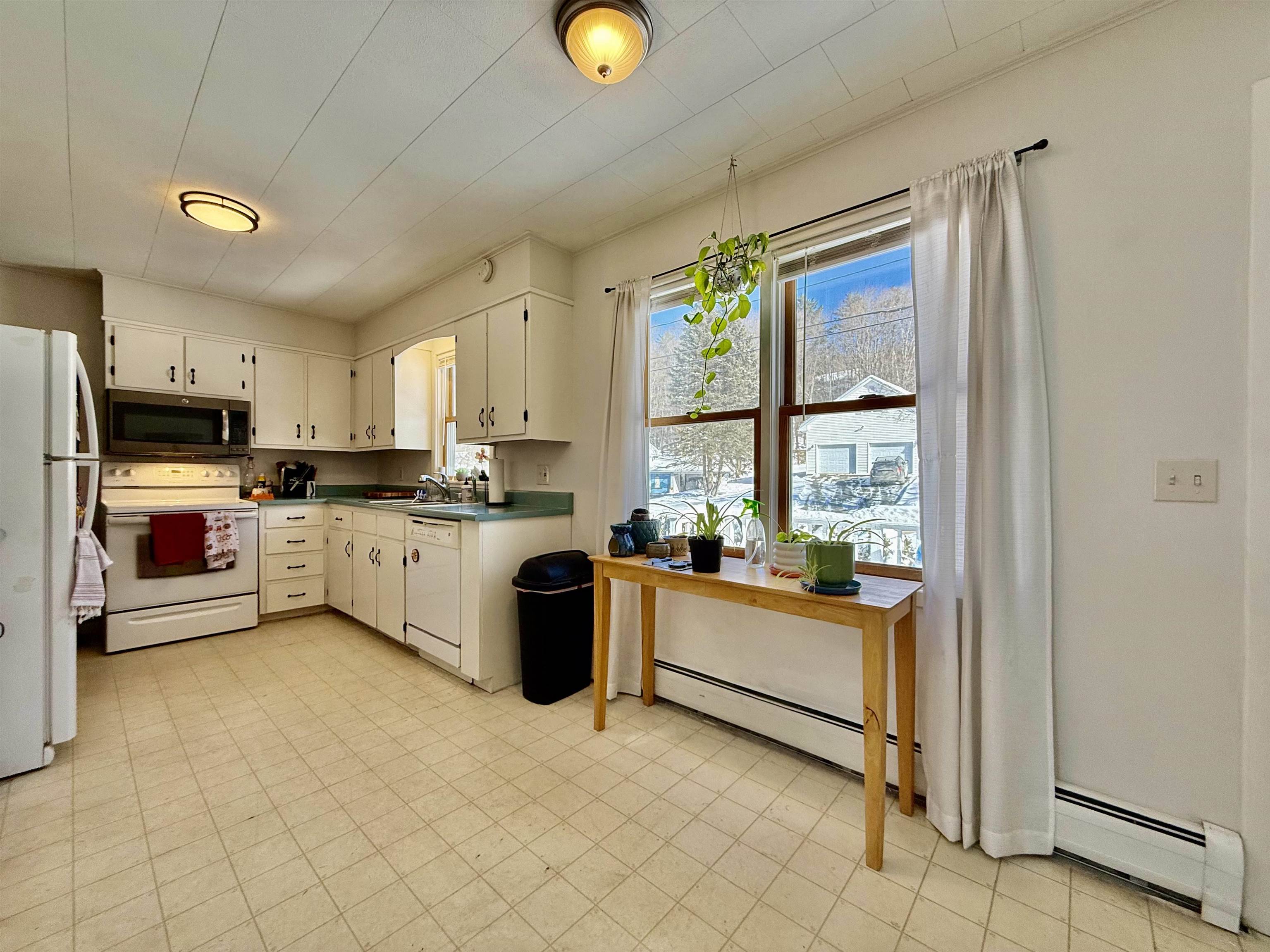 18 Central Street Sunapee, NH 03782 - Photo 7 of 24