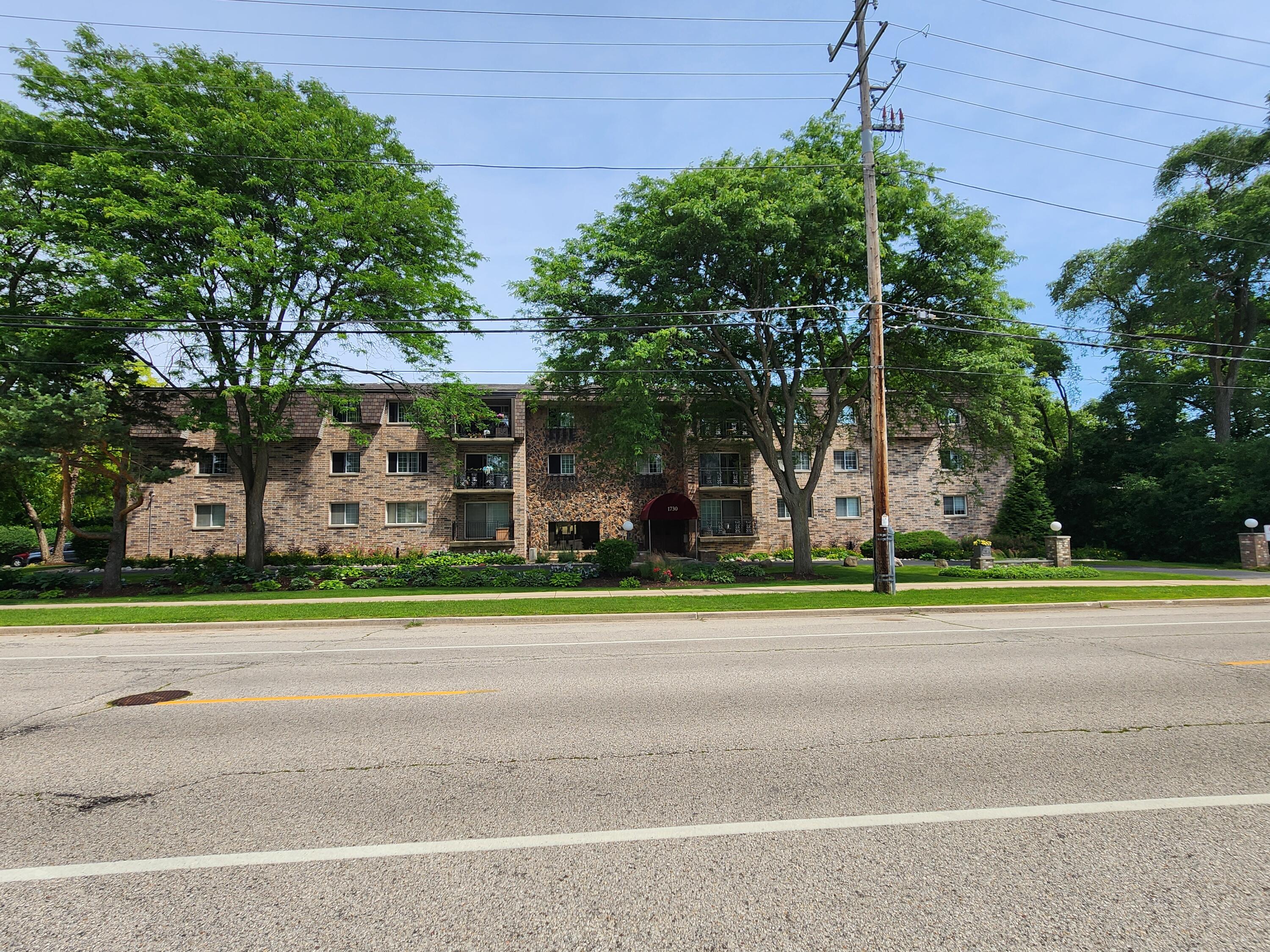 1730 West Green Tree Road, Unit 305 Glendale, WI 53209 - Photo 2 of 37 20260628_105500