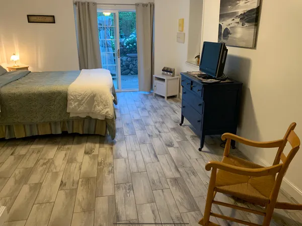 $4,695,000 | 8 Fresh Pond Road, Oak Bluffs, MA 02557