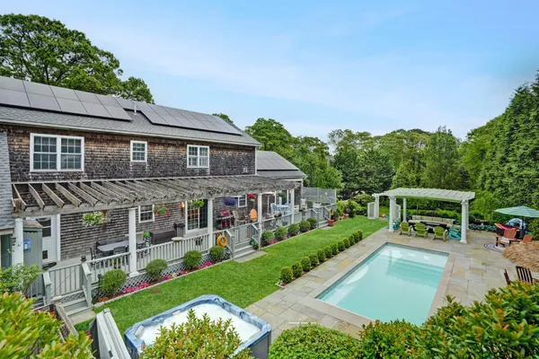 $4,695,000 | 8 Fresh Pond Road, Oak Bluffs, MA 02557