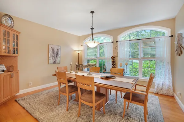 $4,695,000 | 8 Fresh Pond Road, Oak Bluffs, MA 02557