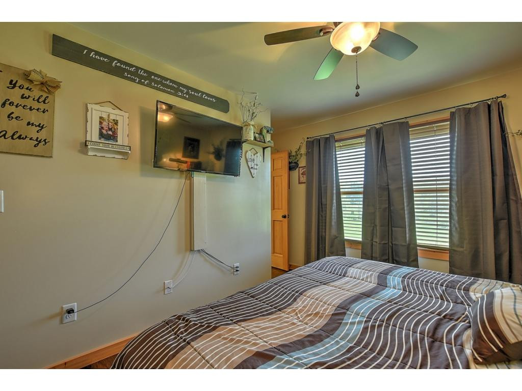 463 Doc Hawkins Road Greeneville, TN 37745 - Photo 18 of 36 Photo 18