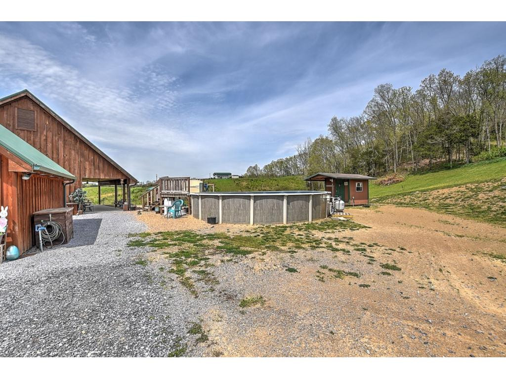 463 Doc Hawkins Road Greeneville, TN 37745 - Photo 27 of 36 Photo 27