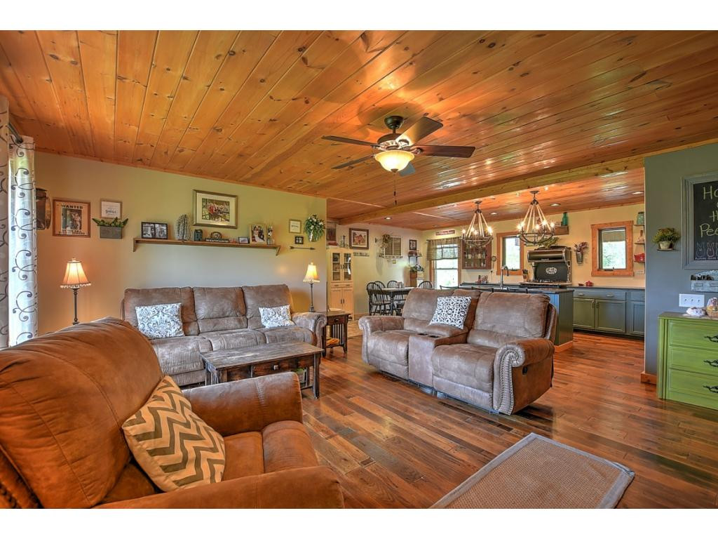 463 Doc Hawkins Road Greeneville, TN 37745 - Photo 3 of 36 Photo 3