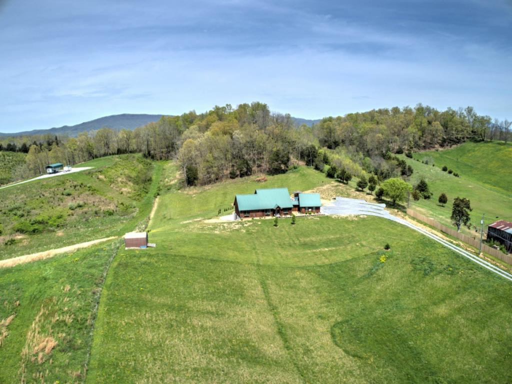 463 Doc Hawkins Road Greeneville, TN 37745 - Photo 34 of 36 Photo 34