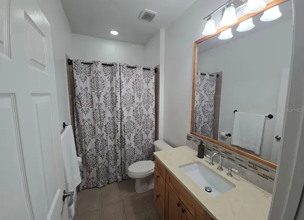 $3,400 | 8205 North 12th Street, Tampa, FL 33604