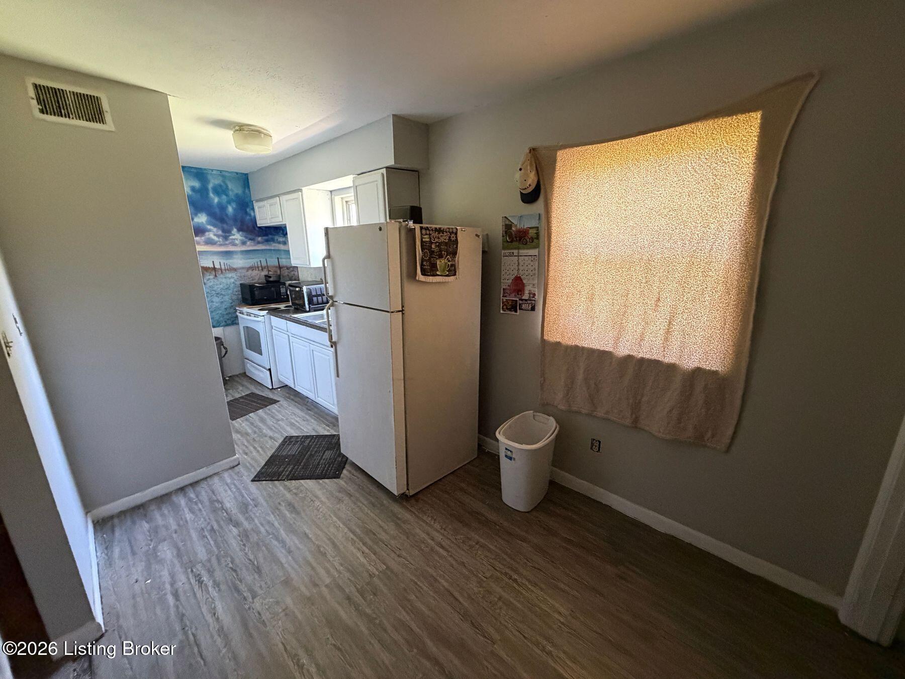12705 East Orell Road Louisville, KY 40272 - Photo 6 of 25 photo_online_006