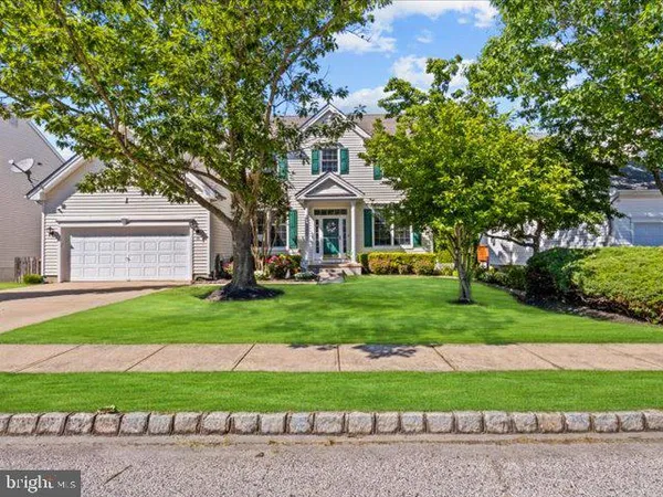 $670,000 | 12 Whitford Drive, Burlington, NJ 08016