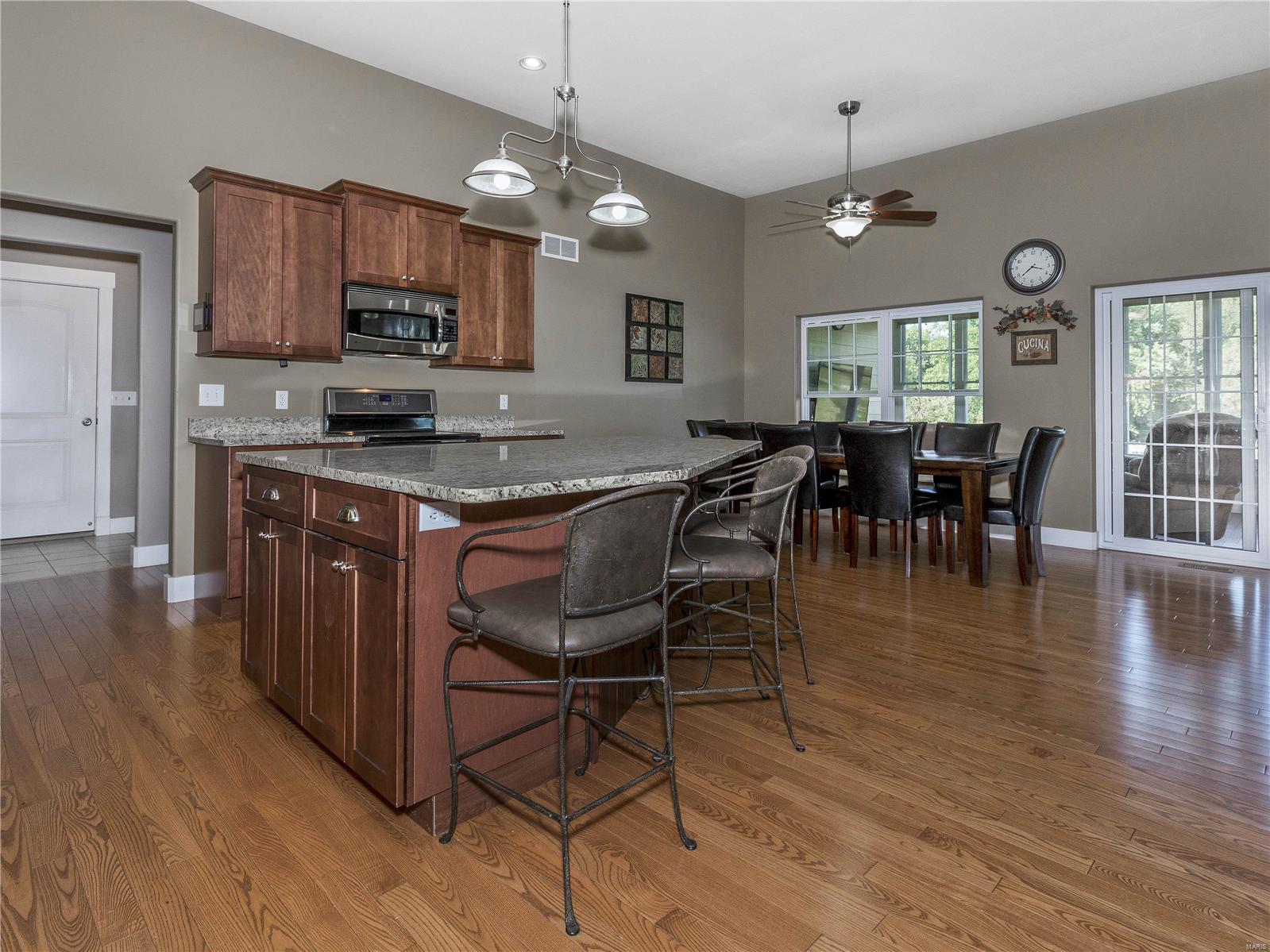 8627 Maple Grove Road Edwardsville, IL 62025 - Photo 32 of 75