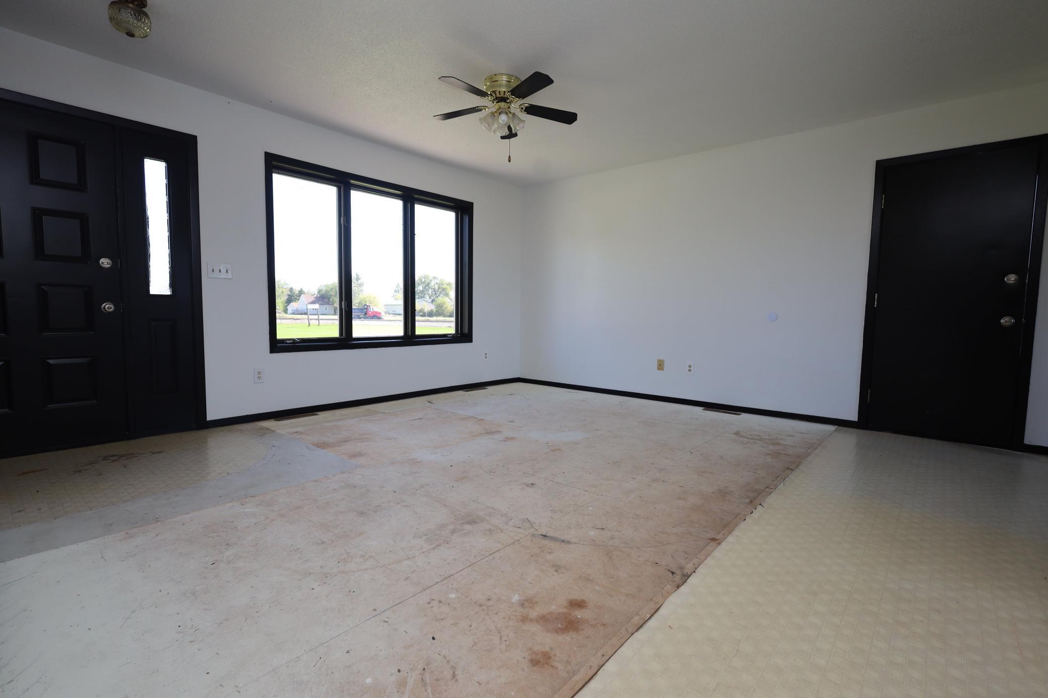 33395 340th Avenue Southwest Climax, MN 56523 - Photo 3 of 27