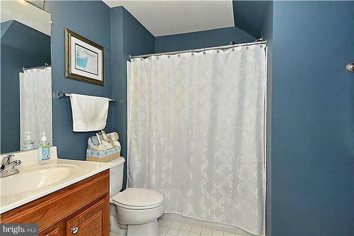 18643 Kerill Road Triangle, VA 22172 - Photo 22 of 30 Bath