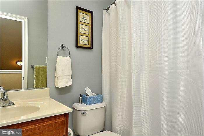 18643 Kerill Road Triangle, VA 22172 - Photo 23 of 30 Bath