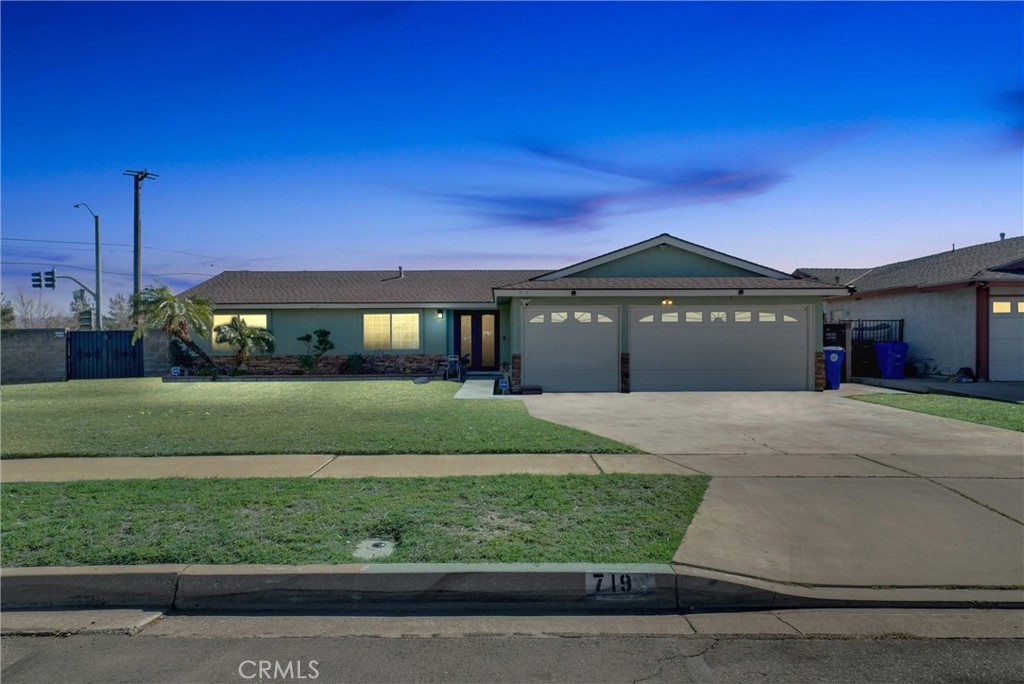 719 West Hawthorne Street Rialto, CA 92316 - Photo 1 of 1 FRONT VIEW