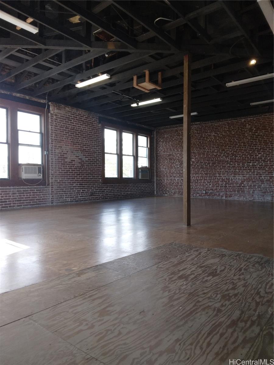 186 North King Street, Unit A Honolulu, HI 96817 - Photo 4 of 4 a view of room with window